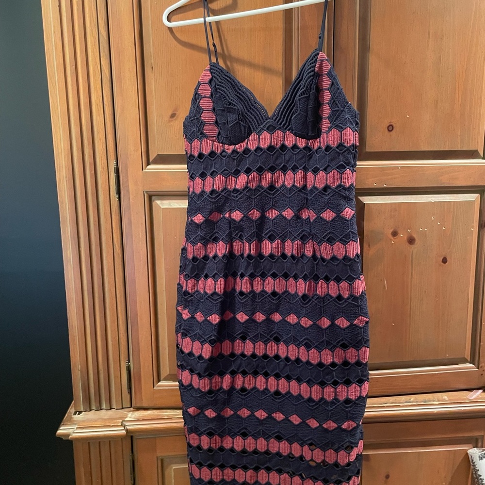 Bardot Diamond Lace Dress - brand new!!! - Picture 6 of 7